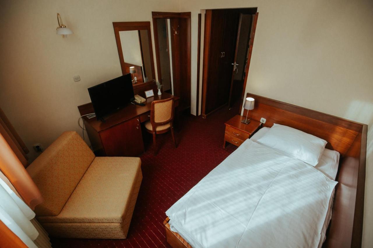 Hotel Central Osijek Exterior photo